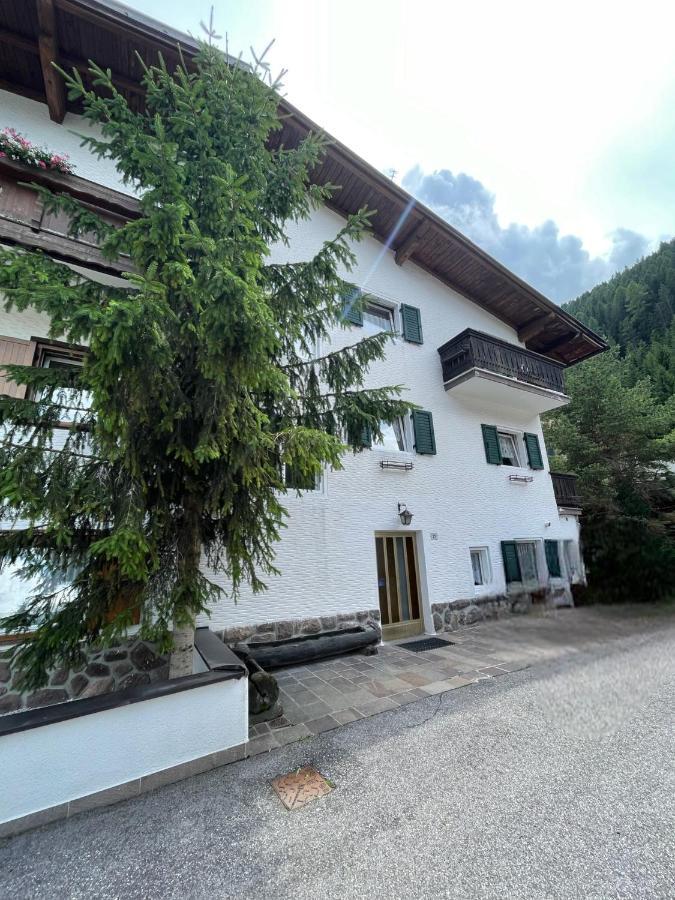 Apartment Nido Selva di Val Gardena Luaran gambar